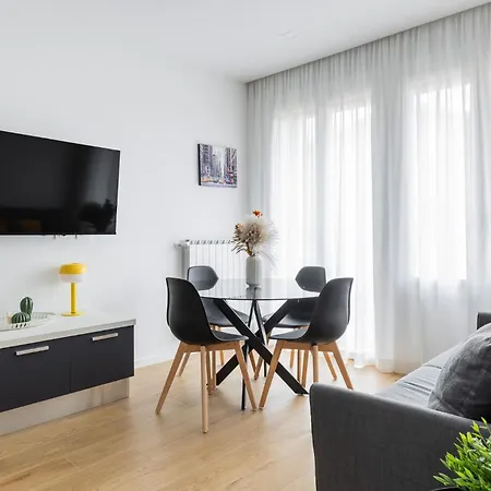 Silver Azzo Gardino N 9 Interno 4-3 דירה