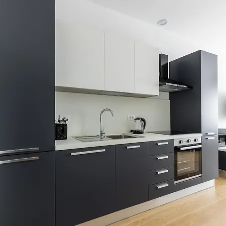 Silver Azzo Gardino N 9 Interno 4-3 ボローニャ