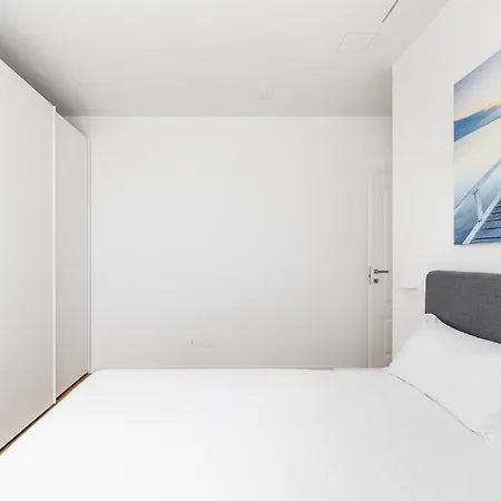 Daire Silver Azzo Gardino N 9 Interno 4-3 *