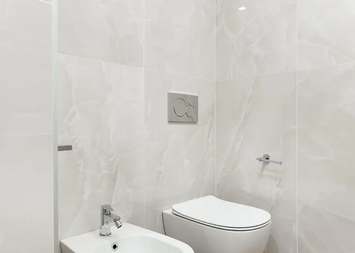 Silver Azzo Gardino N 9 Interno 4-3 * 볼로냐