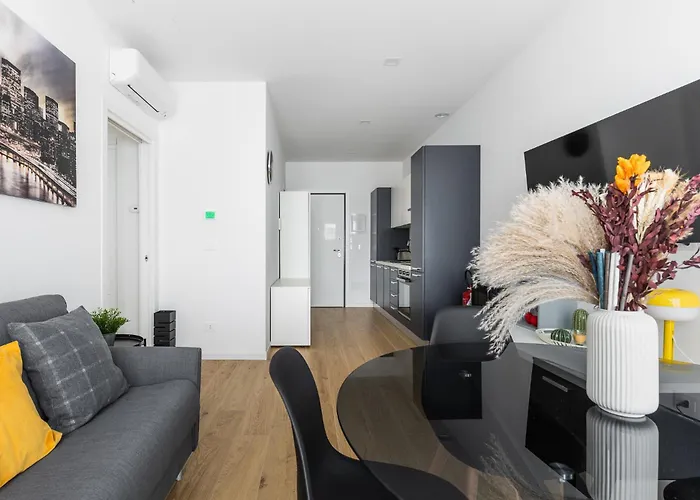 Silver Azzo Gardino N 9 Interno 4-3 *