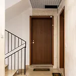 Silver Azzo Gardino N 9 Interno 4-3 דירה *